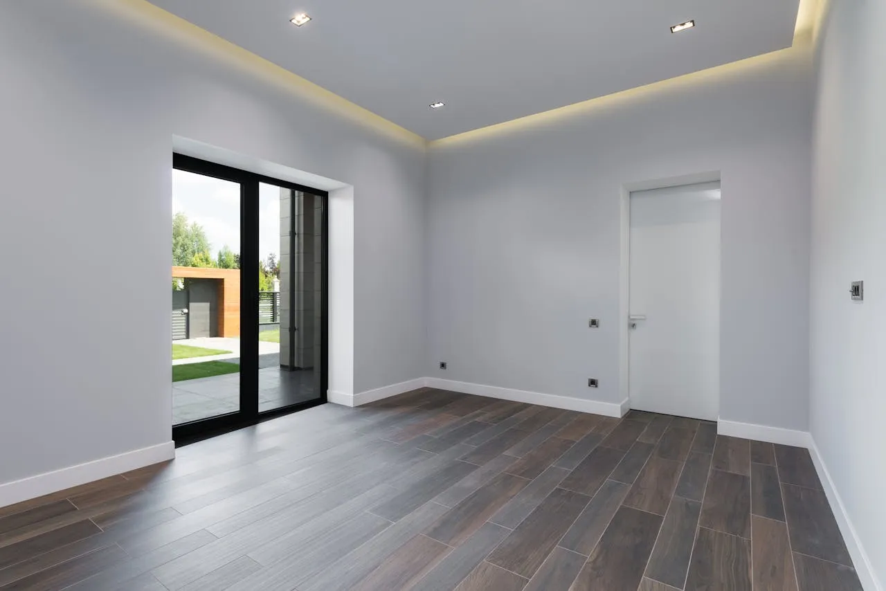 Larson Unveils 60MT Storm Door with Magnetic SureLatch
