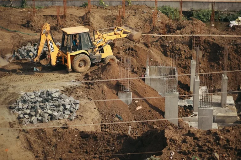 JCB Introduces ‘Be Your Own Boss’ Program to Support Hispanic Construction Entrepreneurs