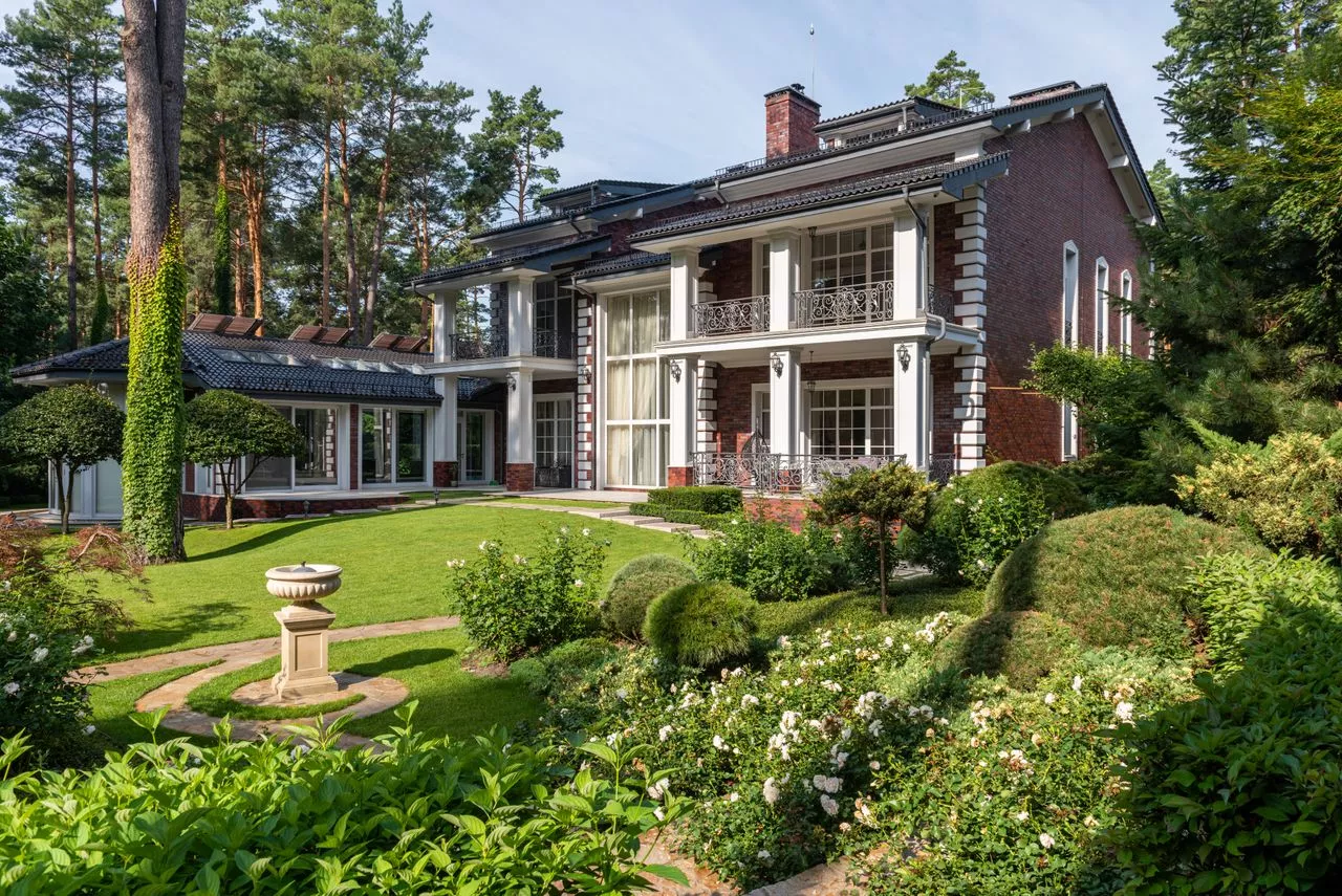 Crystal Cove Estate Hits Market for $50 Million