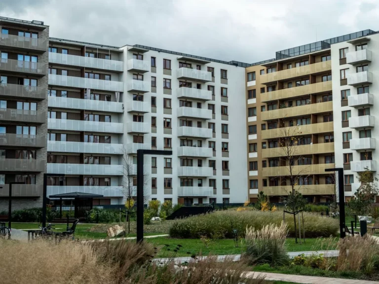 Kennedy Wilson Acquires 421-Unit Westchester Multifamily Community