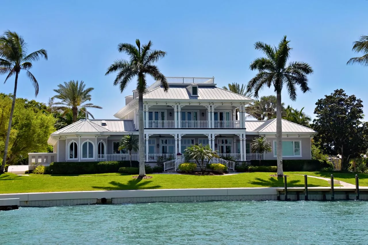 Luxury vs. Reality South Florida Homes Cost 9 Times More at the Top End