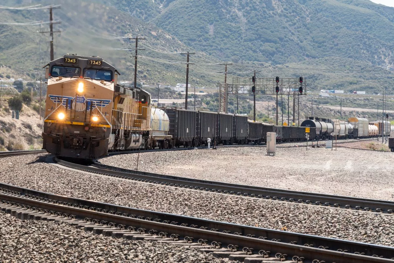 Union Pacific Receives First Long Rail from New Rocky Mountain Mill
