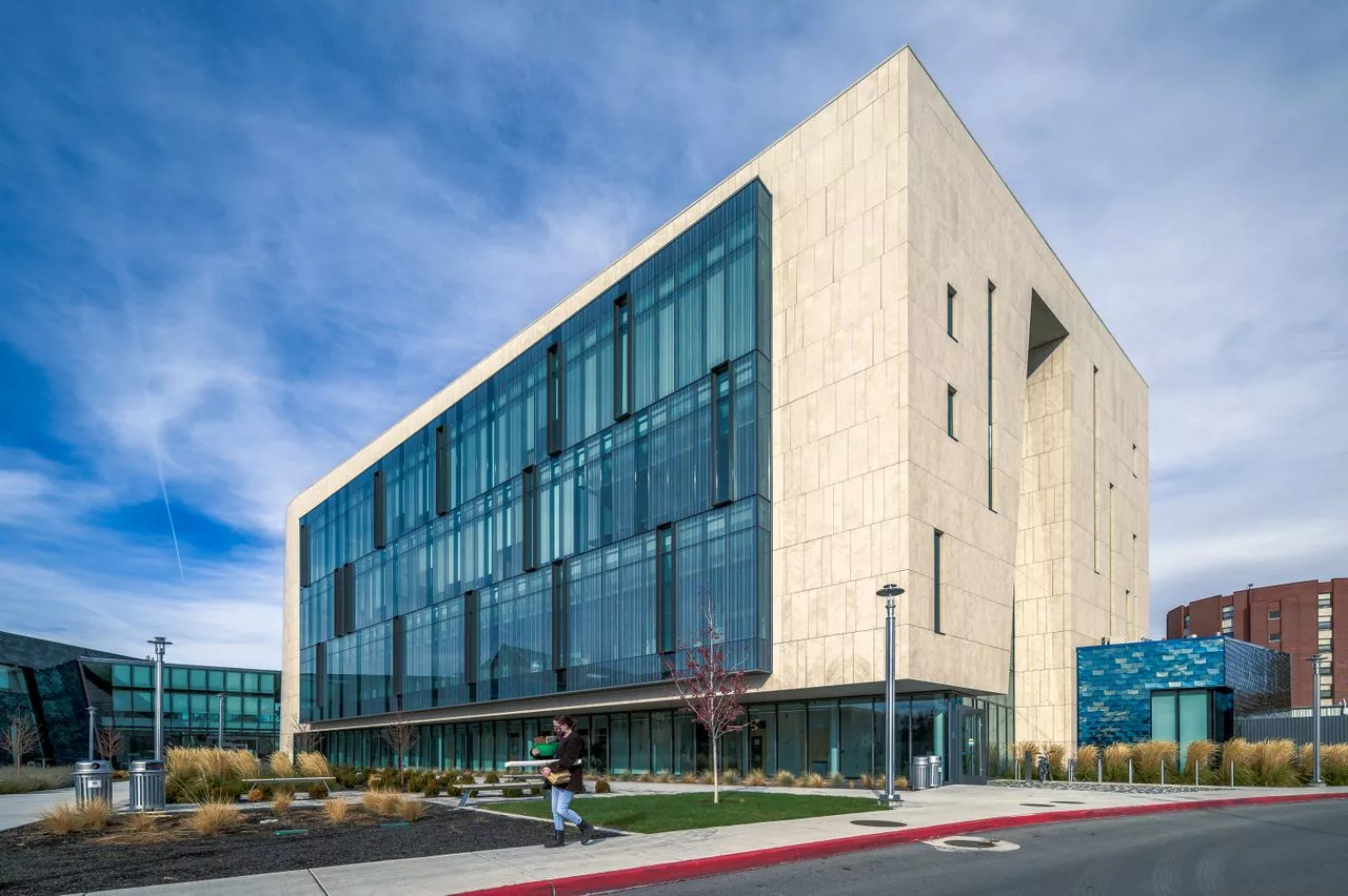 Turner Completes Topping Out of Discovery Hall & Wellness Center at CSU San Marcos
