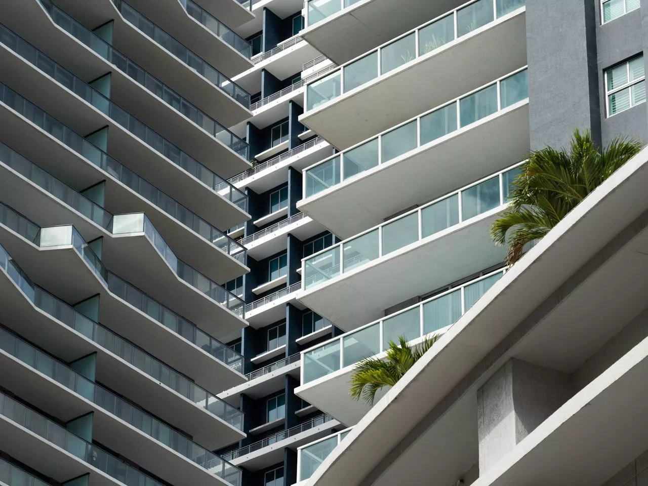 Walker & Dunlop Secures $238 Million Refinancing for Miami Multifamily Community